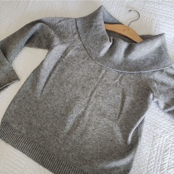 Anthropologie cowl neck sweater - Picture 5 of 11